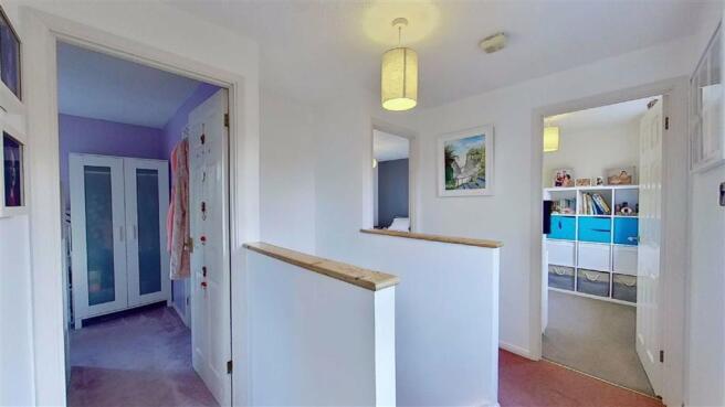 FIRST FLOOR LANDING