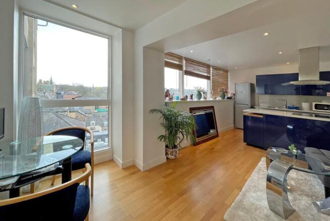 1 bed Apartment to rent Image 6