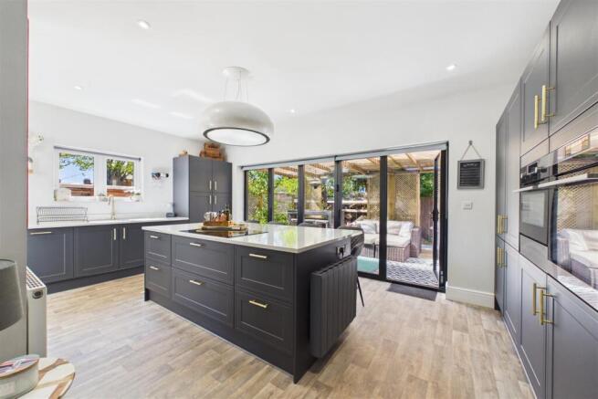 Kitchen Dining Area