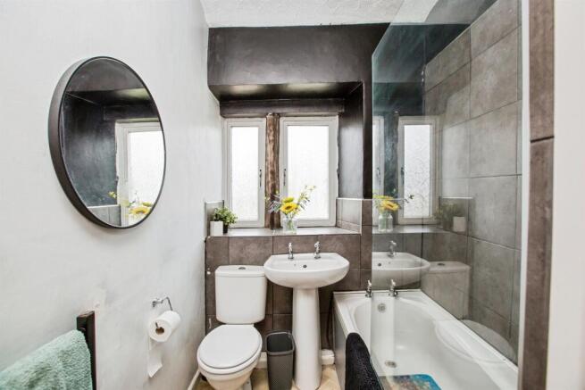 2 bed Terraced for sale Image 4