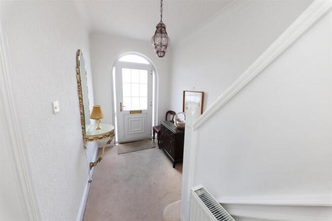 3 bed Semi-Detached for sale Image 6