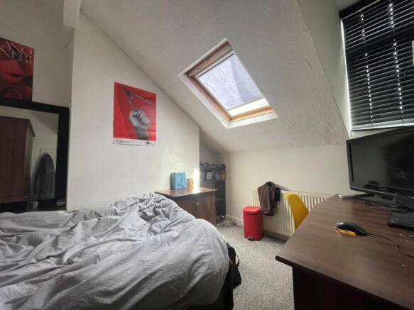 5 bed Terraced to rent Image 12