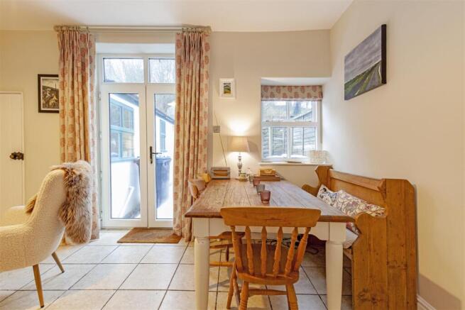 Dining Room-7.jpg
