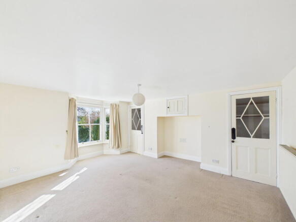 6 bed Town House for sale Image 10