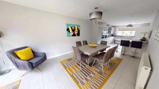 4 bed Detached for sale Image 6