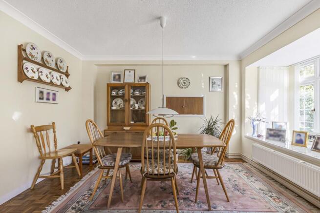 Holywell Road, Studham, Dunstable, LU6 photo 4