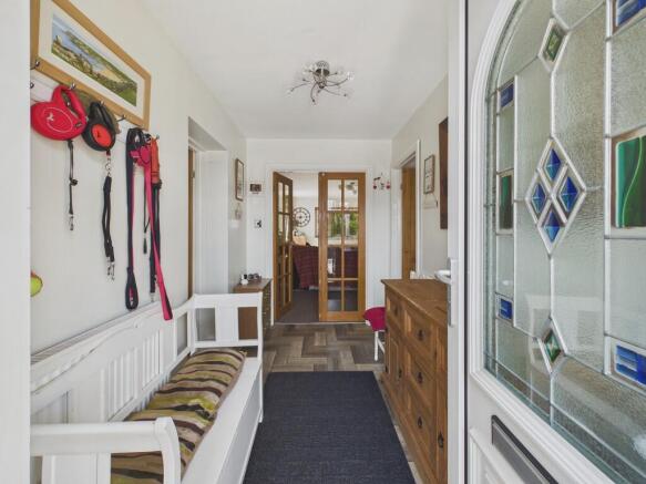 3 bed Semi-Detached for sale Image 6
