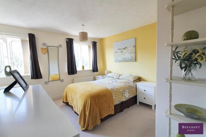 6 bed Detached for sale Image 12