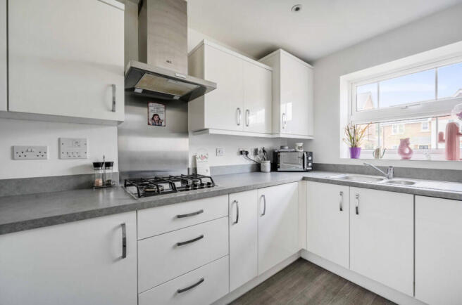 1340265-18-689dc3...