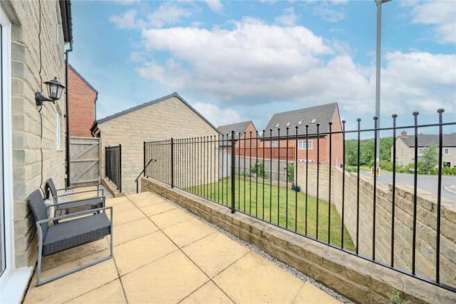 4 bed Detached for sale Image 9