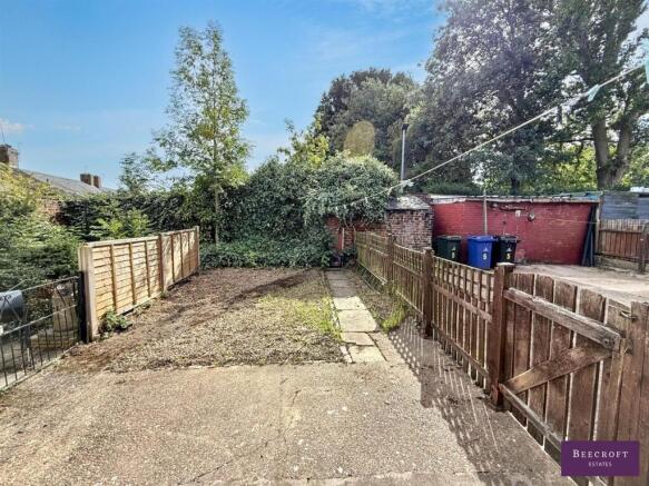 2 bed Terraced for sale Image 9