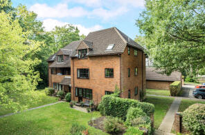 3, Westdene, Godalming GU7 1QL