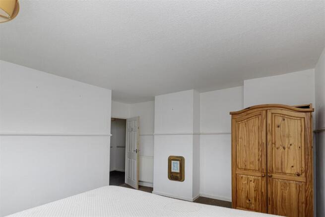 3 bed Terraced for sale Image 12