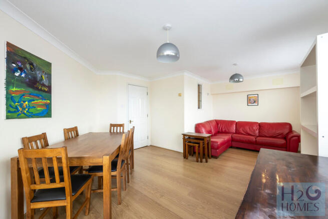 The Strand, Merto...