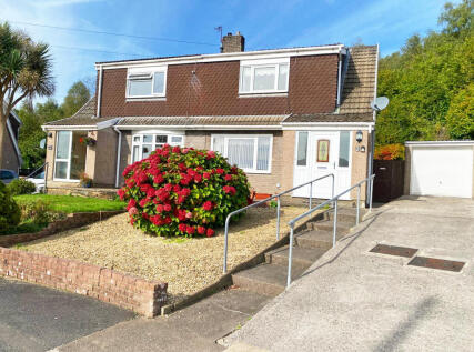 Heathlands, Ystrad Mynach, Hengoed, CF82 7AZ