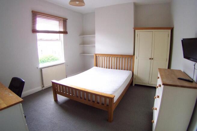 6 bed Terraced to rent Image 4