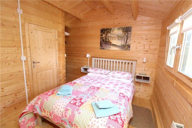 Lg Cabin Bedroom