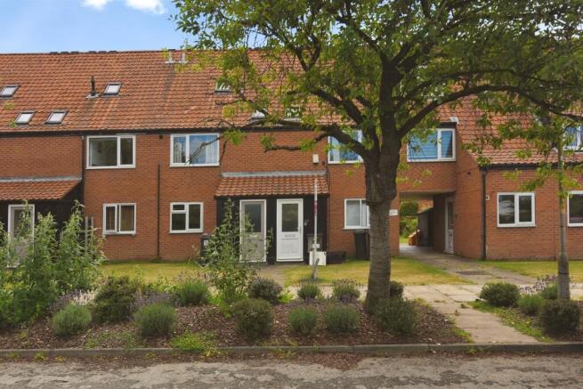 2 bed Apartment for sale Image 8