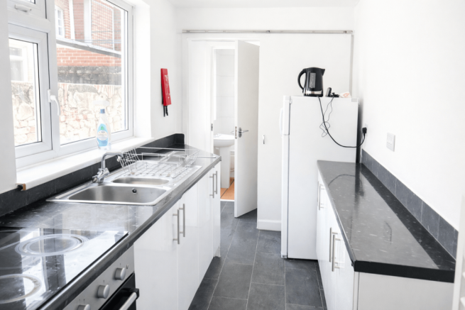 3 Bedroom terraced house - HMO