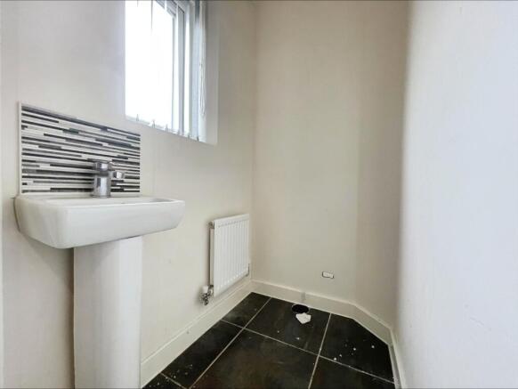 3 bed Town House for sale Image 7