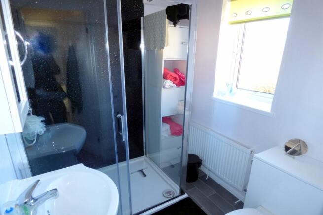 Shower+room