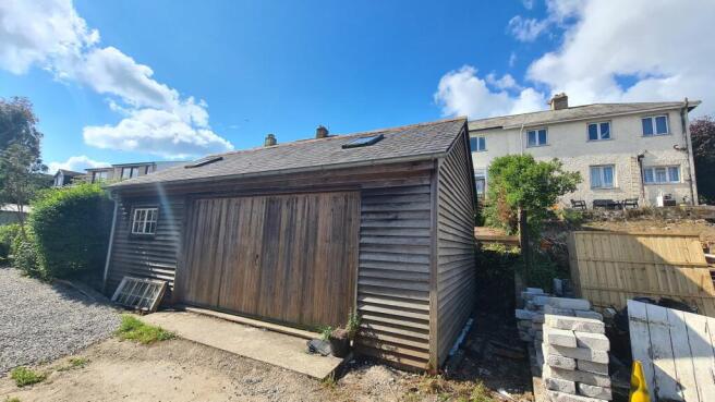 DETACHED GARAGE  / WORKSHOP