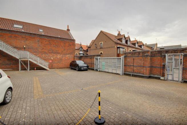 2 bed Apartment for sale Image 9