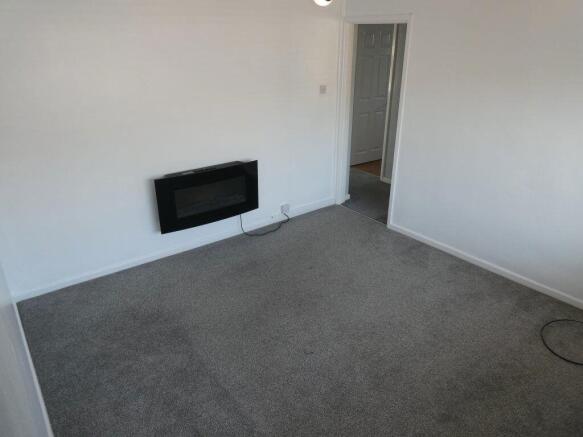 1 bed Apartment to rent Image 6