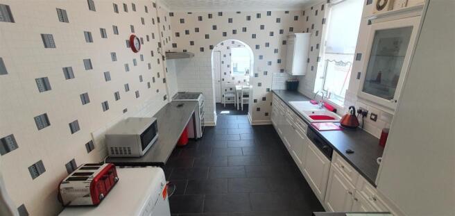 Kitchen/Breakfast Room