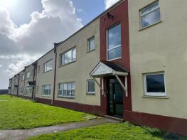 36, Kent Row, Pembroke Dock SA72 6DF