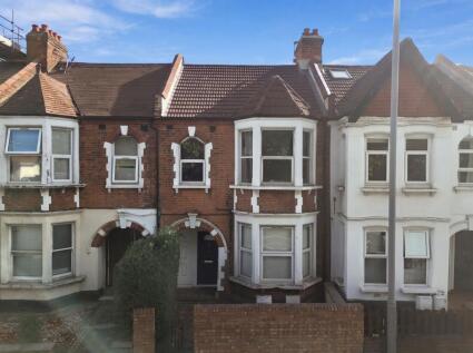 High Road Leyton, Leyton, E10
