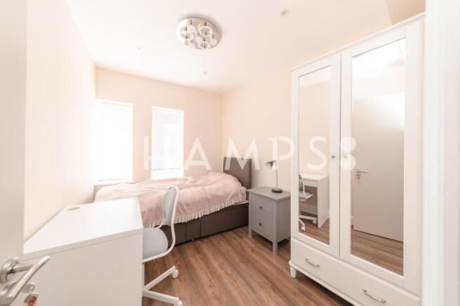 4 bed to rent, Cheyne Close, Hendon, NW4
