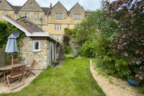 Middle Rank, Bradford on Avon, Wiltshire, BA15 1NL