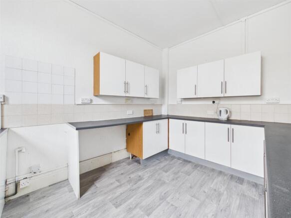 23 bed Block of Apartments for sale Image 12