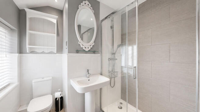 En-Suite Angle 1