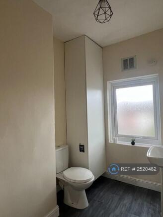 Upstairs Toilet 