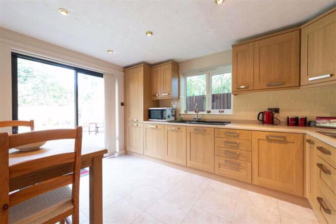 BREAKFAST KITCHEN