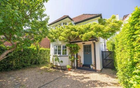 Woodside Avenue, Beaconsfield, HP9