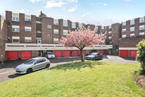 Fairview Avenue, Woking, GU22
