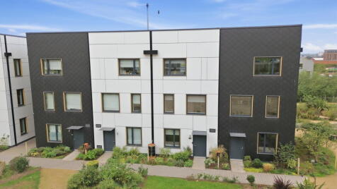 Solar Avenue, Leeds, LS9 8FU