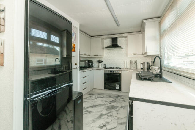 2 bed Detached for sale Image 4