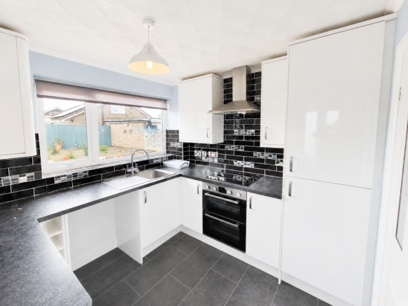 2 bed Semi-Detached Bungalow for sale Image 4