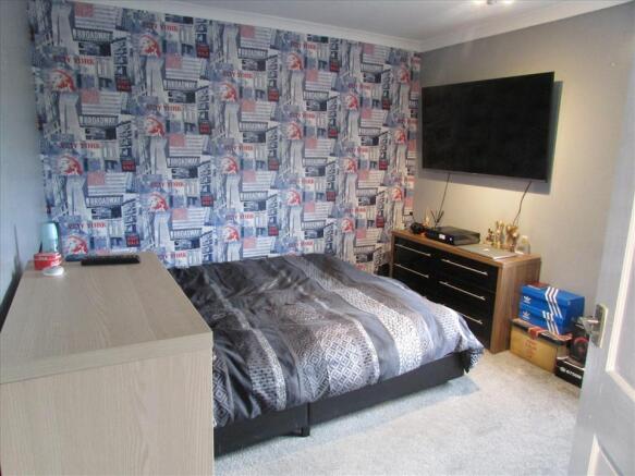 BEDROOM 2