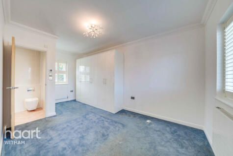 Greenwell Road, Witham