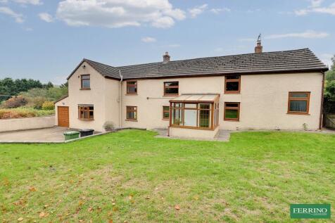 Saunders Green, Whitecroft, Lydney, Gloucestershire. GL15 4PN