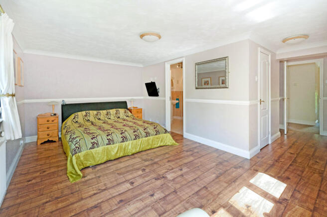 Photo 10