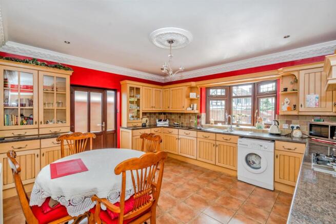 Sanstone Road, Walsall, WS33SF-15.jpg