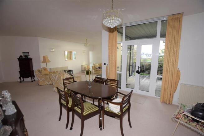 Living/Dining Room