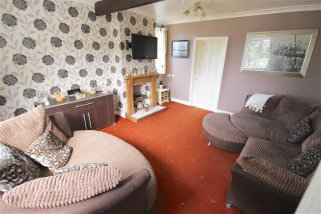 FRONT ROOM