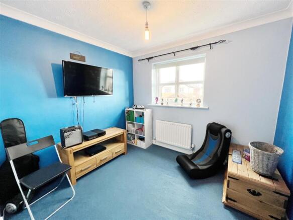 Bedroom 4.jpg